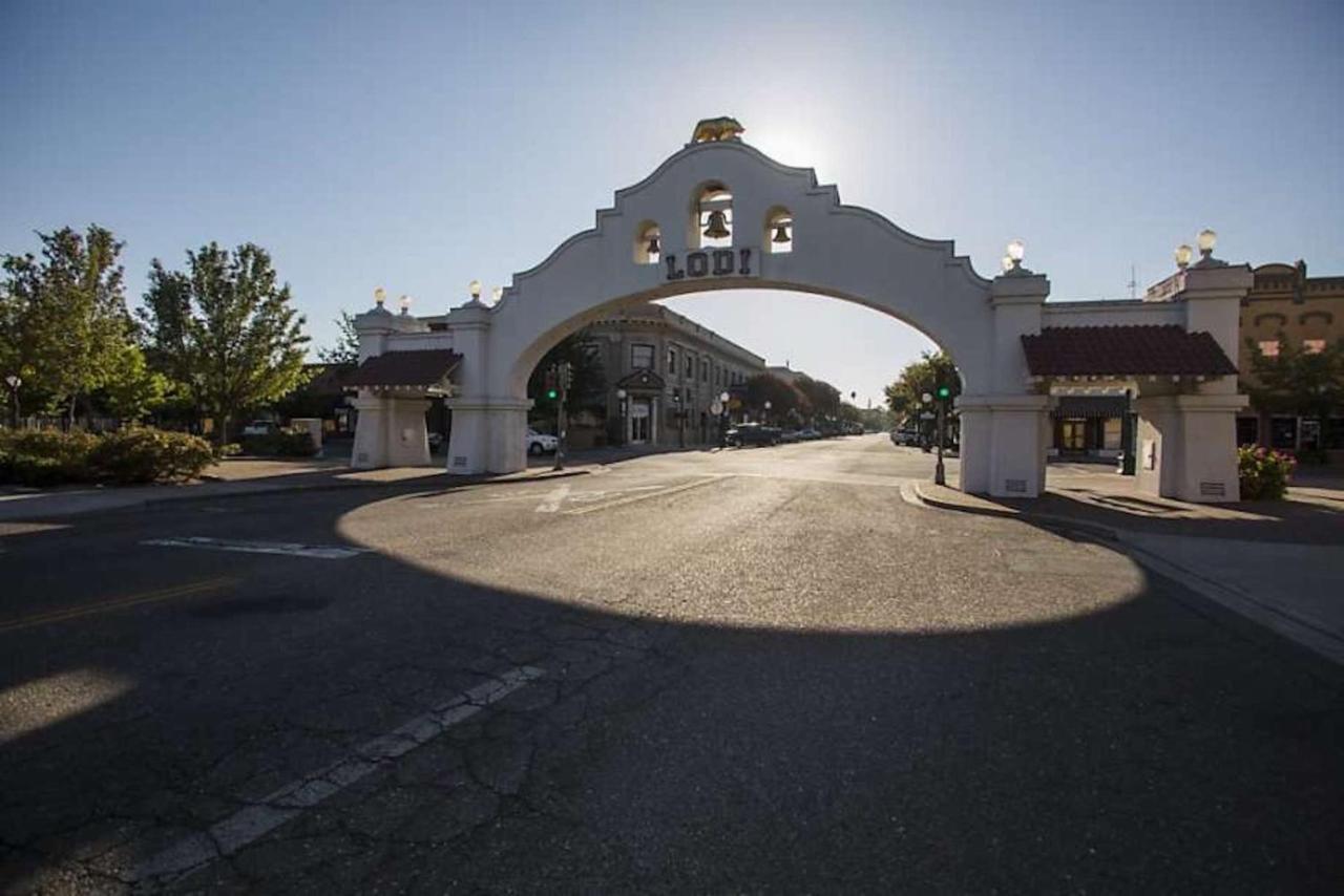 Bordeaux Inn Lodi Kültér fotó